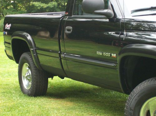 2001 Dodge Ram 1500 4x4 Reg. Cab 8ft. Bed Black Nice Like Sport !, US $4,200.00, image 6