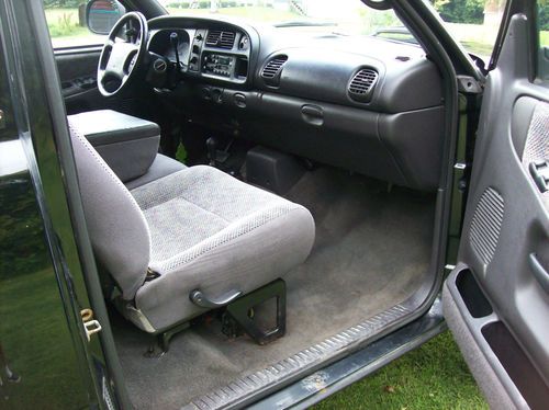 2001 Dodge Ram 1500 4x4 Reg. Cab 8ft. Bed Black Nice Like Sport !, US $4,200.00, image 15
