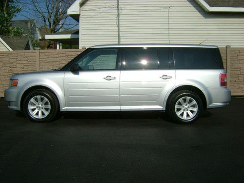 2011 ford flex se fwd 3rd row seating 3.5l v6 one owner clean carfax low reserve