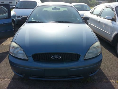2005 ford taurus se sedan 4-door 3.0l