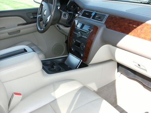 2009 Chevy Silverado Crew Cab LTZ Imperial Blue ,Tan Leather Interior, image 10