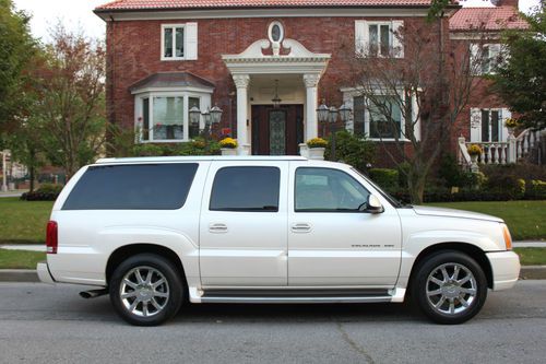 Platinum navigation dual dvd heated/cooled all seats mint condition clean carfax