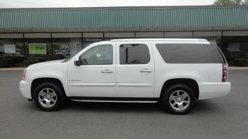 1 owner gmc yukon denali xl awd fually loaded no reserve