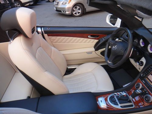 2009 Mercedes-Benz SL63 AMG Base Convertible 2-Door 6.3L ONLY 16,500 MILES, image 8