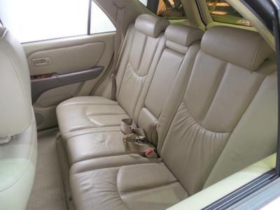 4dr SUV 4X4 3.0L 4-Wheel Disc Brakes ABS Adjustable Steering Wheel AM/FM Stereo, image 18