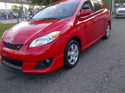 No reserve, 2009 toyota matrix s awd hatchback