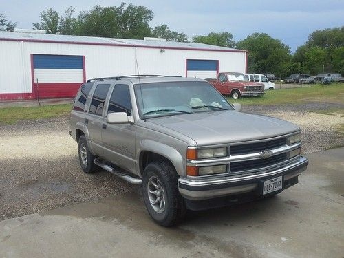 1999 chevrolet tahoe lt sport utility 4-door 5.7l regency conversion