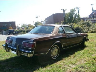 TOWN & COUNTRY Coupe 2 DOOR RARE LOW MILES (LIKE PARK FIFTH AVE ) NO RESERVE, image 5