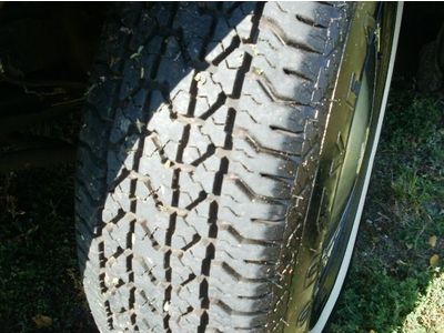 TOWN & COUNTRY Coupe 2 DOOR RARE LOW MILES (LIKE PARK FIFTH AVE ) NO RESERVE, image 9