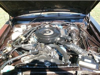 TOWN & COUNTRY Coupe 2 DOOR RARE LOW MILES (LIKE PARK FIFTH AVE ) NO RESERVE, image 11