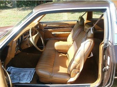 TOWN & COUNTRY Coupe 2 DOOR RARE LOW MILES (LIKE PARK FIFTH AVE ) NO RESERVE, image 21