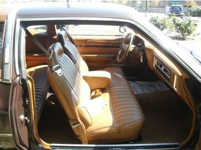 TOWN & COUNTRY Coupe 2 DOOR RARE LOW MILES (LIKE PARK FIFTH AVE ) NO RESERVE, image 24