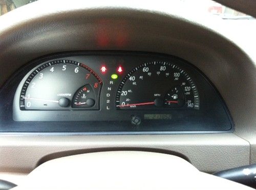 2002 Toyota Camry XLE Sedan 4-Door 2.4L, image 8