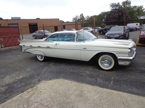 1959 pontiac bonneville 2 dr hardtop with tri-power restored