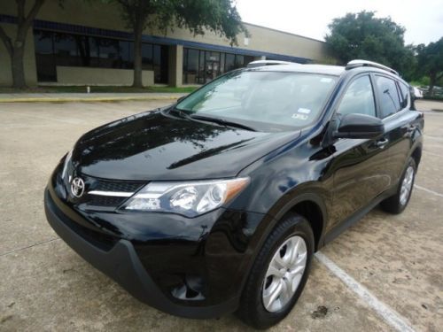 2013 toyota rav4 fwd 4dr le