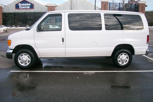 2007 ford e-350 passenger van (flood vehicle salvage title mv907a)