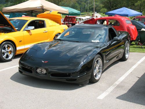 1997 chevrolet corvette beautiful black on black with 66,300 miles