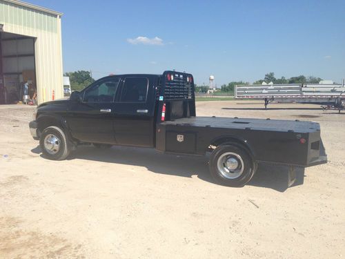 2007 dodge 3500 slt cab chasis with jm hauler bed. no reserve