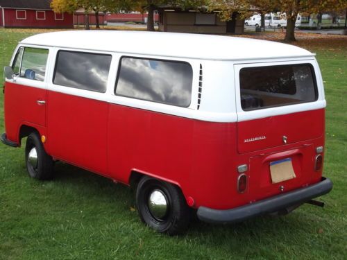 Rare 1968 nine passenger transporter w/ new motor. 2 owner og dry california bus