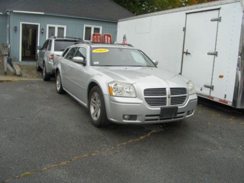 2005 dodge magnum rt station wagon