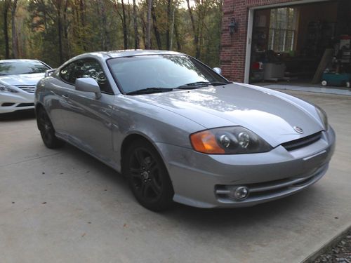 2003 hyundai tiburon gt coupe 2-door 2.7l