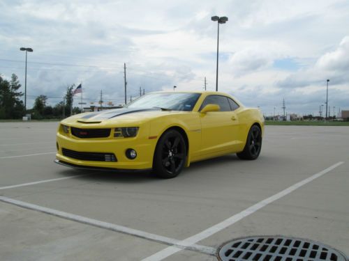 2010 camaro 2 ss,  auto, supercharged, mygig, hud more!