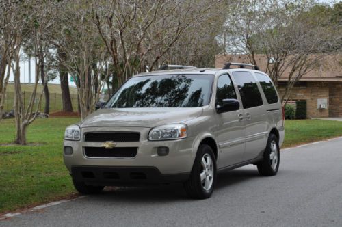 2007 chevrolet uplander lt mini passenger van 4-door 3.9l dvd leather loaded