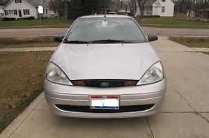 2000 ford focus lx sedan 4-door 2.0l  rebuild salvage  title