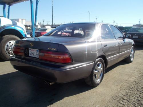 1995 Lexus ES300, NO RESERVE, image 2