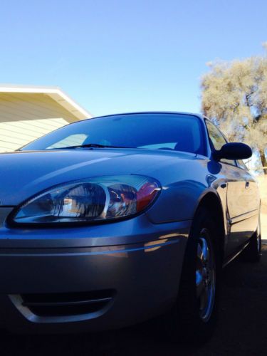 2006 ford taurus se - great condition &amp; no reserve!!!