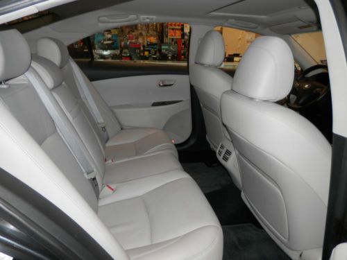2010 Lexus ES350- Excellent Condition, image 11