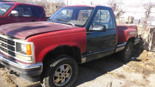 1990 chevy cheyenne has key starts &amp; runs needs new battery at least 121k miles