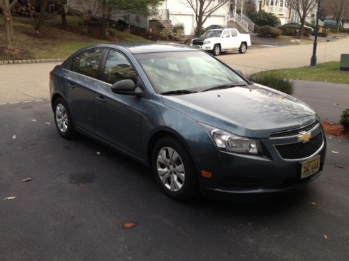 2012 chevrolet cruze ls sedan 4-door 1.8l