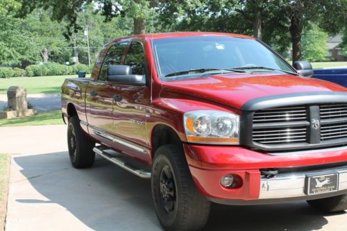 2006 Dodge Ram 1500 Laramie Edition 4X4 Mega Cab, image 4