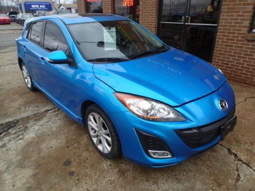 2010 mazda 3 , salvage, runs and drives, navigation, hatchback