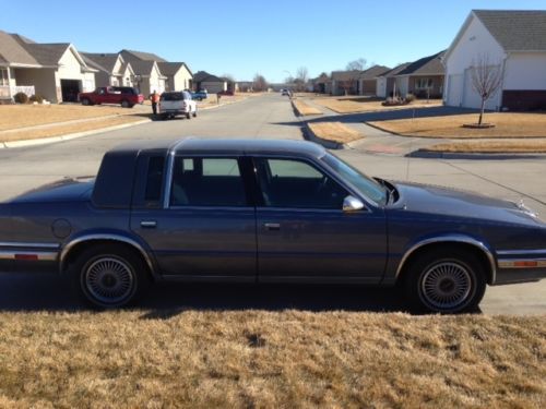 1991 chrysler new yorker fifth avenue sedan 4-door 3.3l