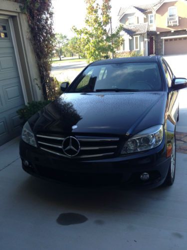 Low miles, clean title, blck interior c300 mercedes