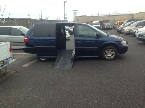 Van  wheelchair handicap dodge grand caravan 2001 side entry ims power ramp