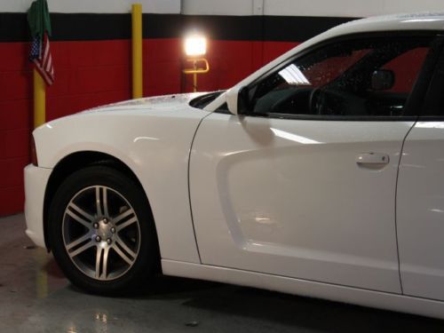 One owner Black int White ext Power Driver seat CD CLEAN Aluminum Wheels, image 7