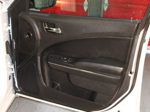 One owner Black int White ext Power Driver seat CD CLEAN Aluminum Wheels, image 28