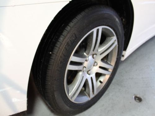 One owner Black int White ext Power Driver seat CD CLEAN Aluminum Wheels, image 39