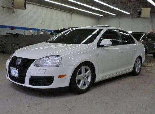 Wolfsburg edition dsg cd heated seats sunroof only 30k miles must see!!!!!!!