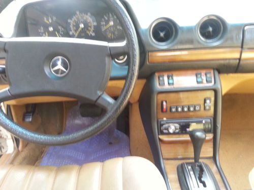 CLASSIC MERCEDES BENZ 300D TURBO DIESEL / CALIFORNIA CAR / NO RUST / NO RESERVE, image 17