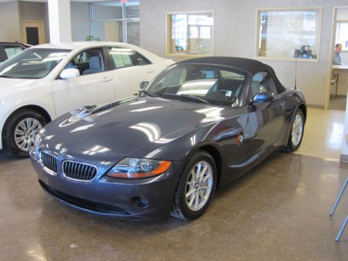 ** spring/ summer !!! ** super clean 2004 bmw z4 !!!!  auto, convertible !!!