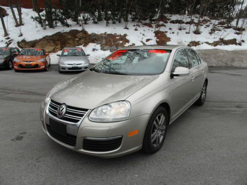 2005 volkswagen jetta 2.5/ package #1 and #2 / loaded / low miles/ one owner