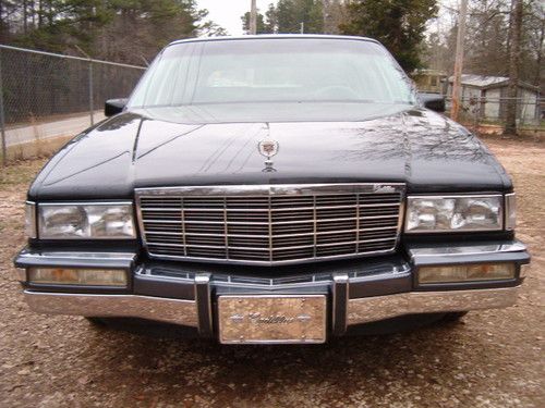 1991 cadillac sedan deville fleetwood 4.9 litre*low miles*black*garage kept