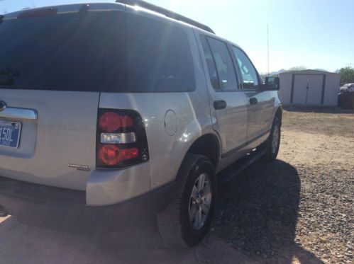 2006 Ford Explorer XLS Sport Utility 4-Door 4.0L, image 3