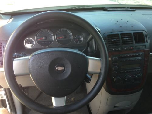 2008 CHEVY UPLANDER HANDICAP WHEELCHAIR VAN, image 3
