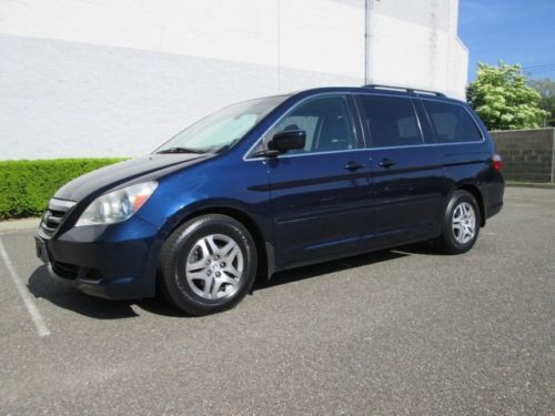 07 honda leather moonroof  7 passenger mini van heated seats