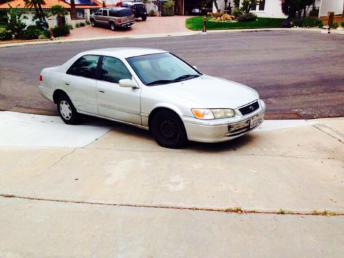 2000 toyota camry ce sedan 4-door 2.2l